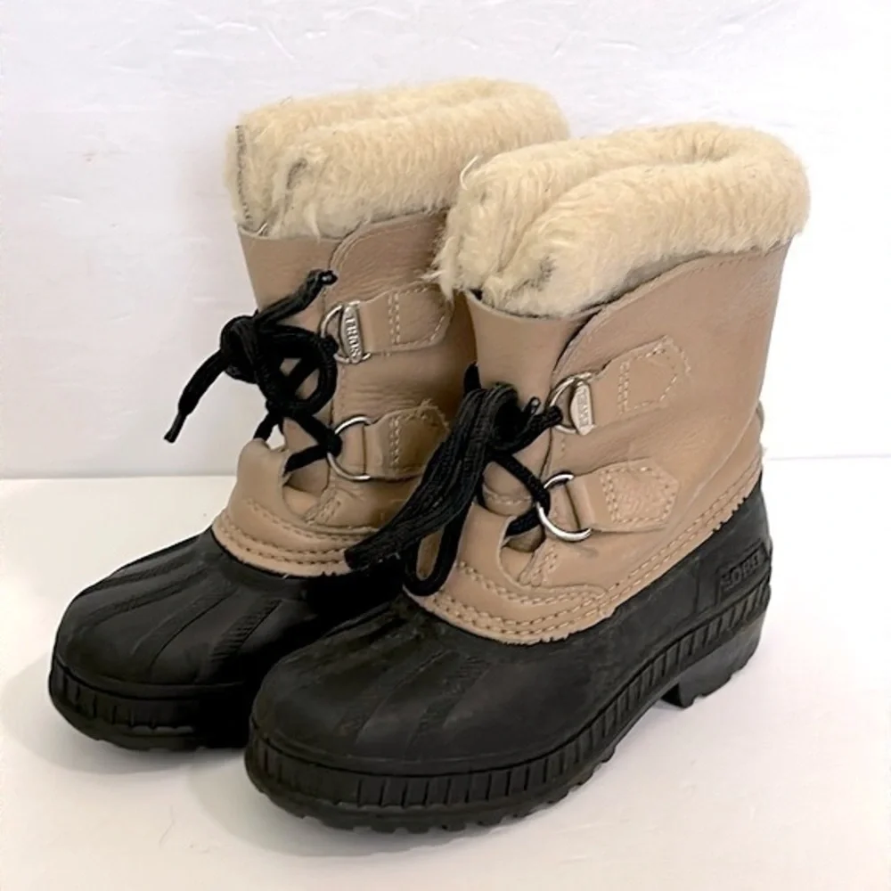 Sorel boots tan and Black size 13 children